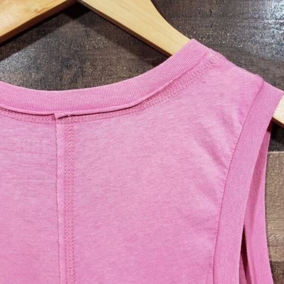 True craft NWT sleeveless "Hot Dang" graphic t-shirt junior's size large - Picture 4 of 9